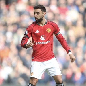 开云体育网址-亨利谈B费的助攻：他不是在踢球，是在思考足球